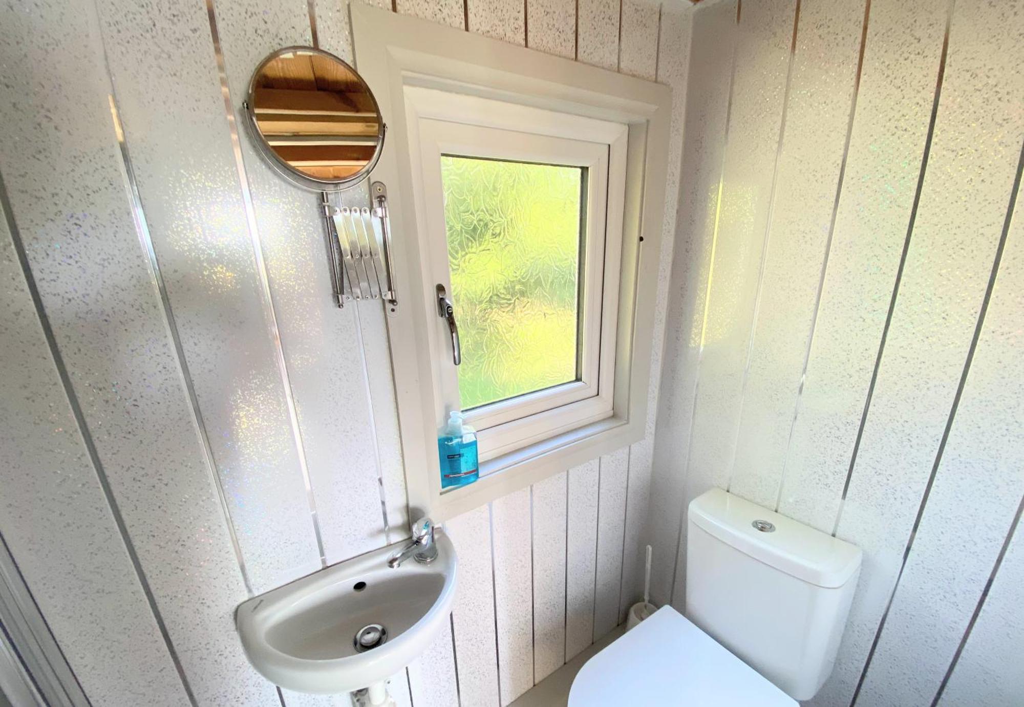 邓弗姆林Blair Tiny House With Private Hot Tub - Fife - Loch Leven - Lomond Hills别墅 外观 照片